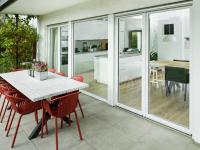 Terrasse mit hochwertigen Fenstern von PaX