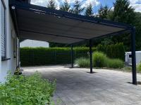 Terrassenüberdachung mit ausgefahrener Markise