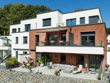 Mehrfamilienhaus mit PaX Kunststofffenstern