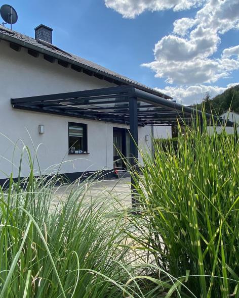 Terrassenüberdachung mit Markise