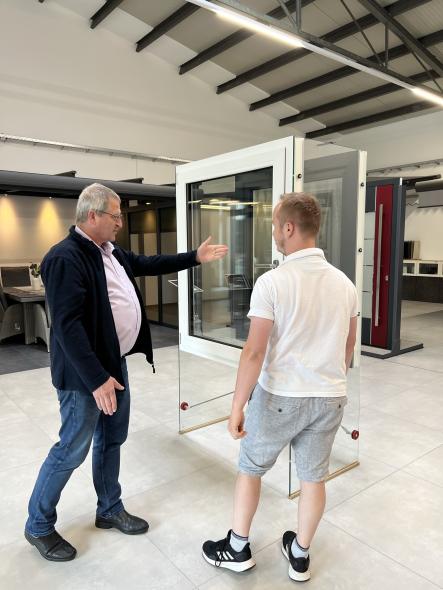 Fenster-Beratung in der Ausstellung bei Diefenbach